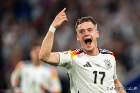 九游娱乐-包含转会期体能课后，勒沃库森队长鼓劲备战德甲，管理层满意，年轻球员得到机会的词条